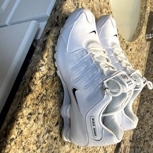 Mens Nike Shox size 10